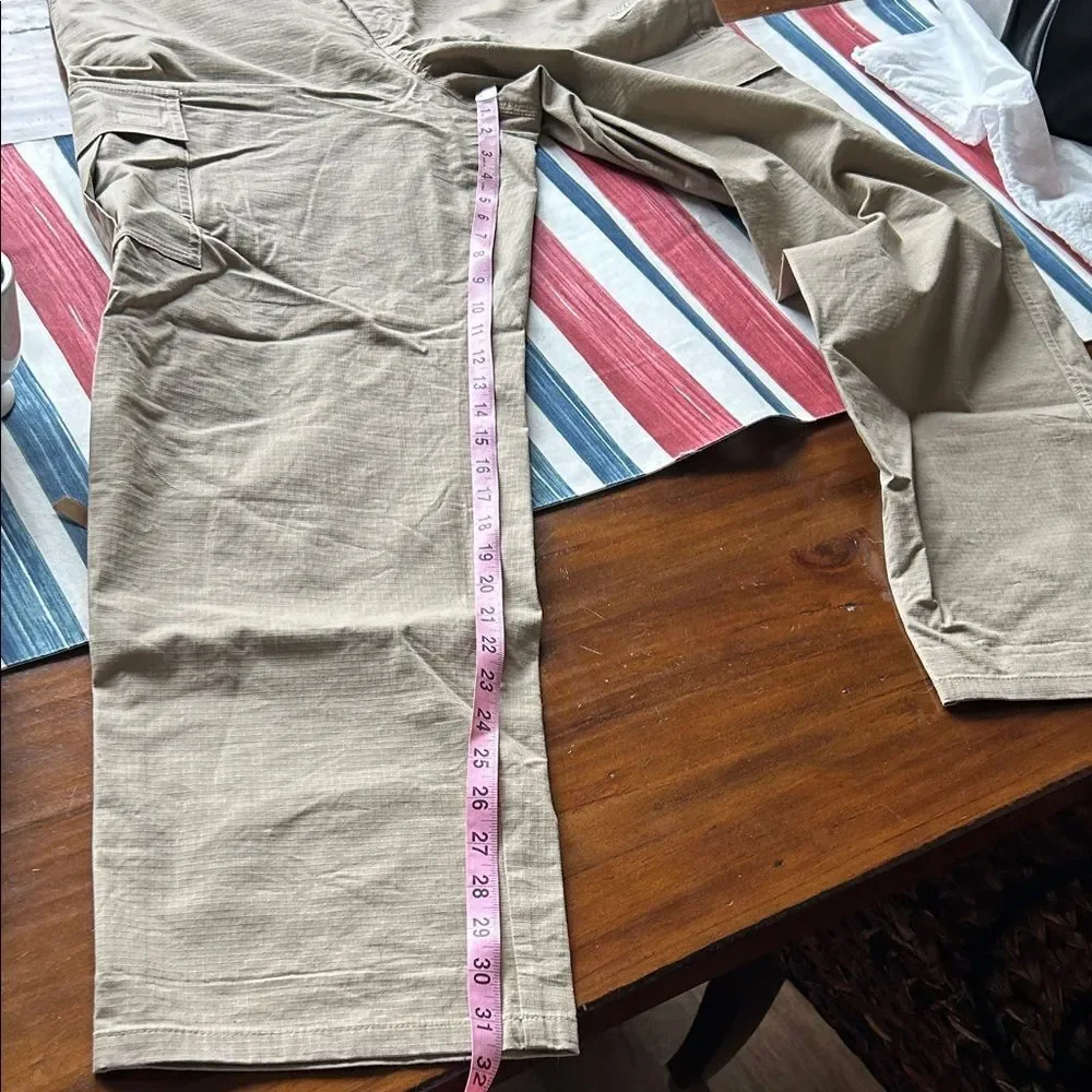 Nike Men's Tan Cargo Pants new no tags size M 32x32 men